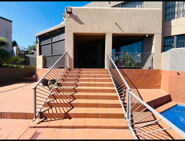 4 BEDROOM HOUSE FOR SALE IN BASSONIA